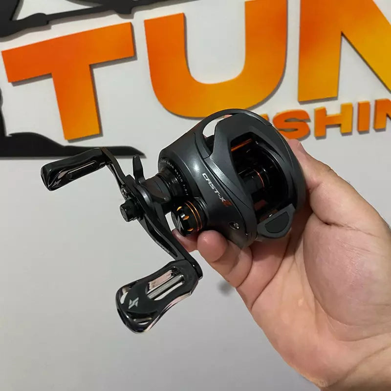 Kit Promocional Carretilha Seasir Cast XZ + Alicates de Pesca + Capa p/ Carretilha